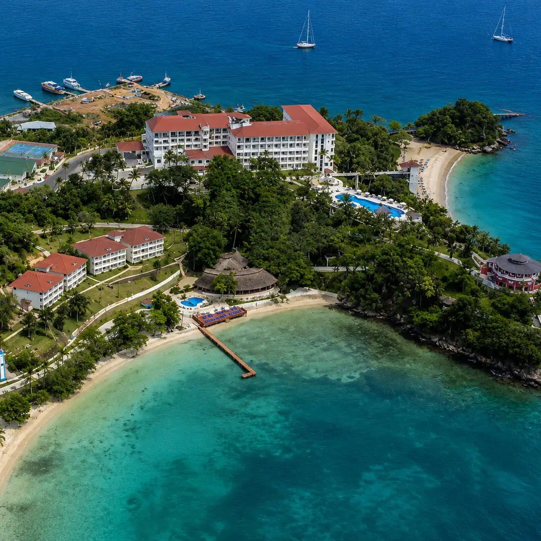 hotel-bahia-principe-cayacoa-01-1.1